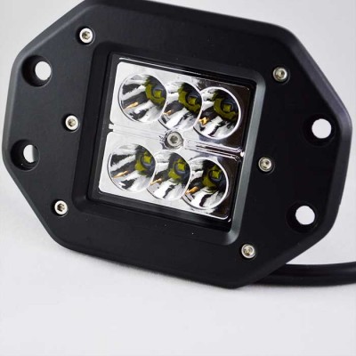 Дополнительный светодиодный прожектор для монтажа в бампер, кузов 24W Cree 10-30V Flood